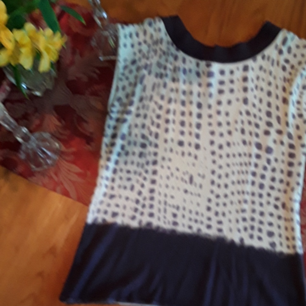 Sleevless Sweater - image 3